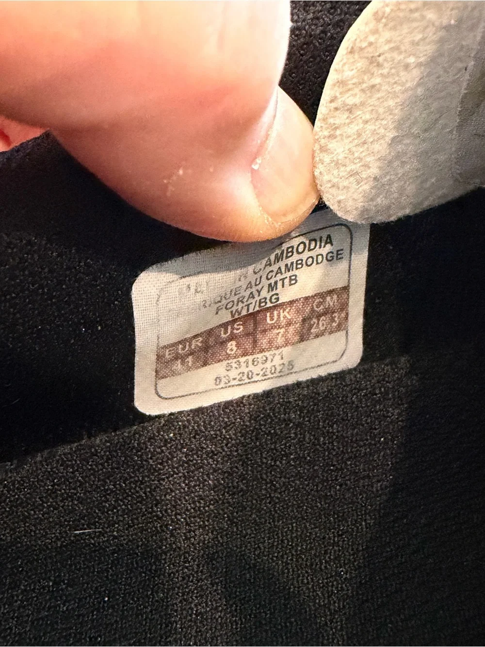 Trek off white